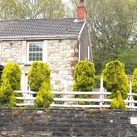 2-Bed Cottage In In Welsh Valley Nr Swansea Luaran gambar