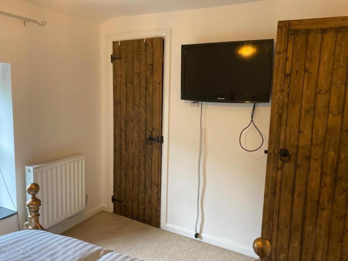 2-Bed Cottage In In Welsh Valley Nr Swansea Luaran gambar