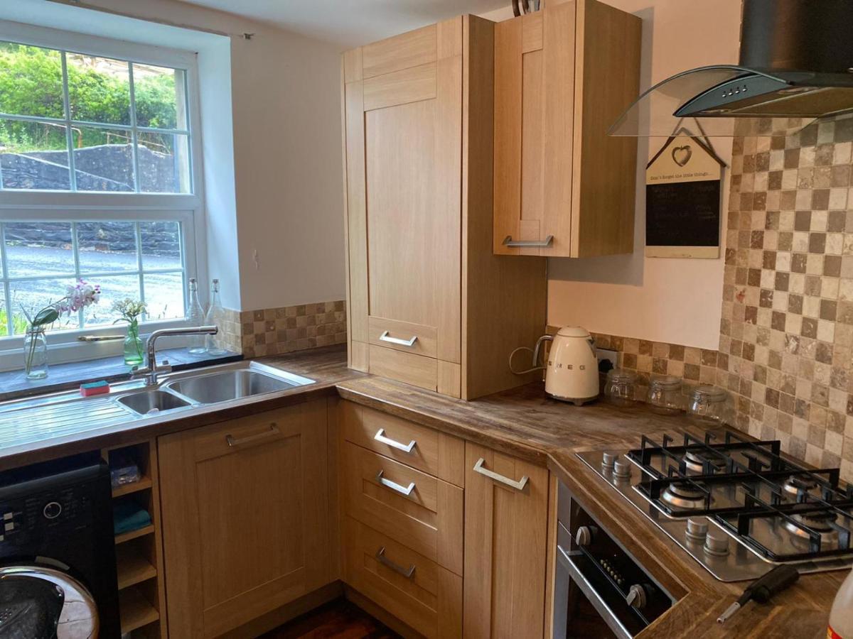 2-Bed Cottage In In Welsh Valley Nr Swansea Luaran gambar