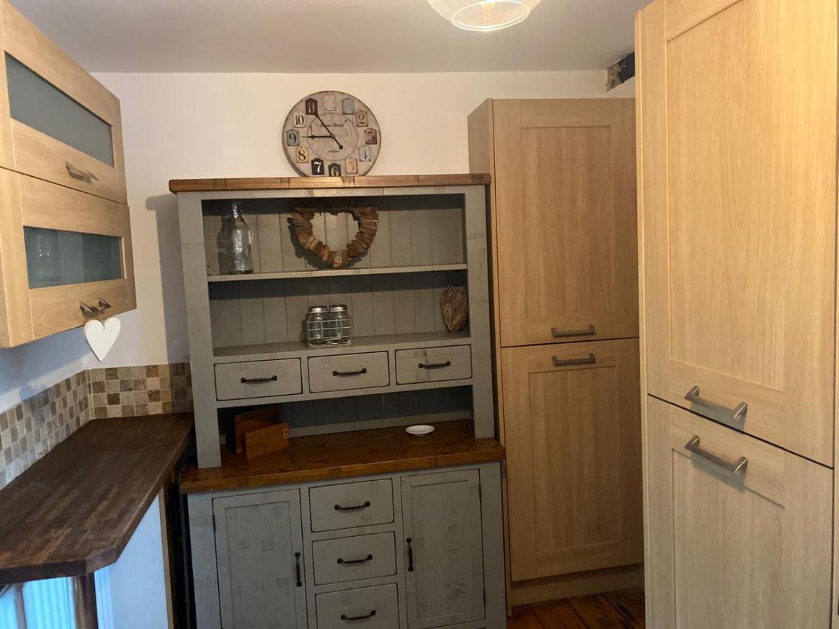 2-Bed Cottage In In Welsh Valley Nr Swansea Luaran gambar